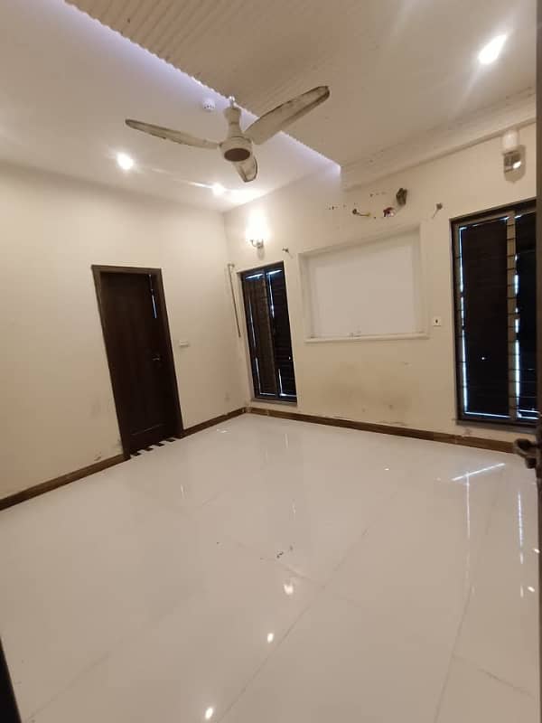 Beautiful upper portion at very reasonable price in LDA Avenue One M block 3
