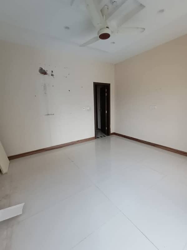 Beautiful upper portion at very reasonable price in LDA Avenue One M block 4