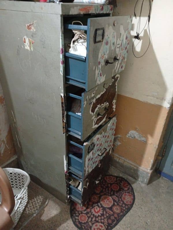 office locker 0
