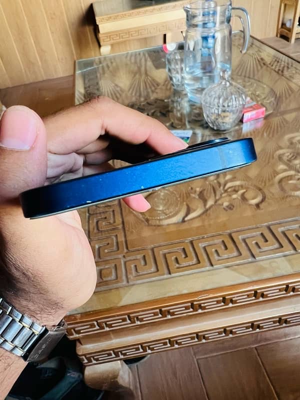 iPhone 12 64 factory unlock non pta 4