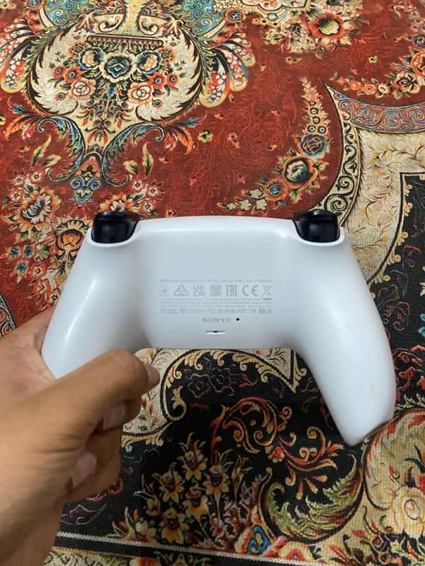 I am Selling My playstation 5 Slim in very good condition 4