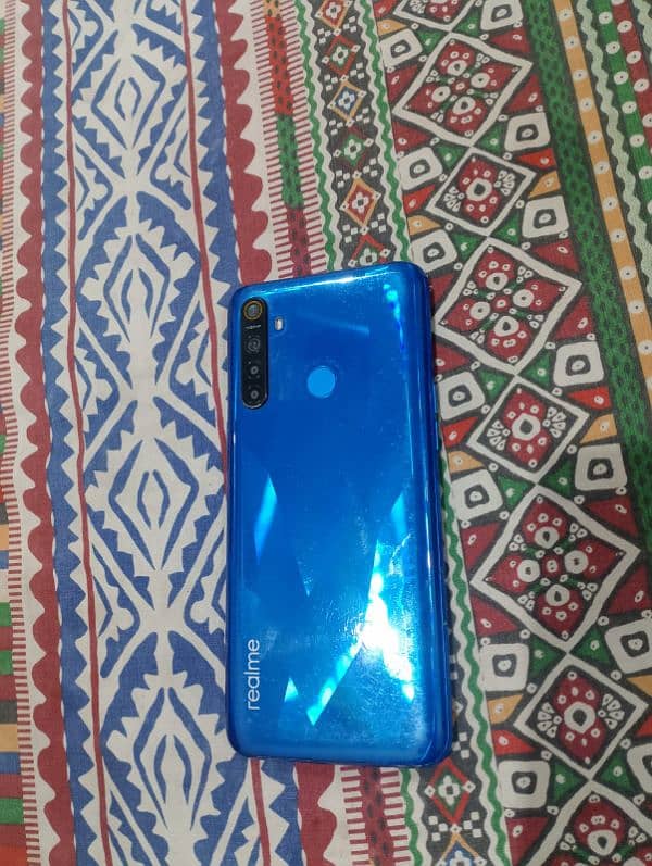 realme 5s 4 / 128 3
