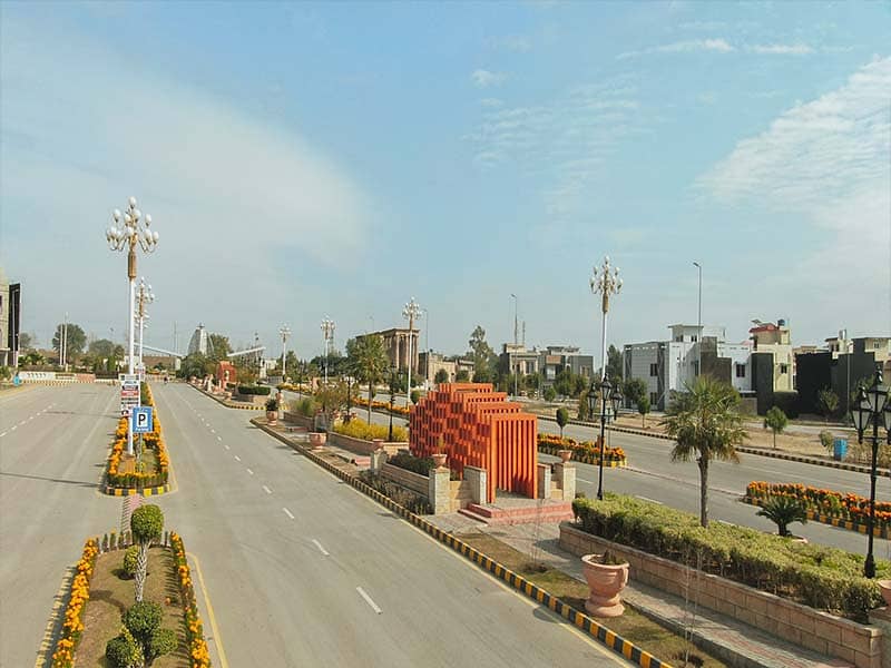 Calling All Investors And Dream Home Builders! Don't Miss Out On This Exclusive 1 Kanal Plot For Sale In The Heart 6