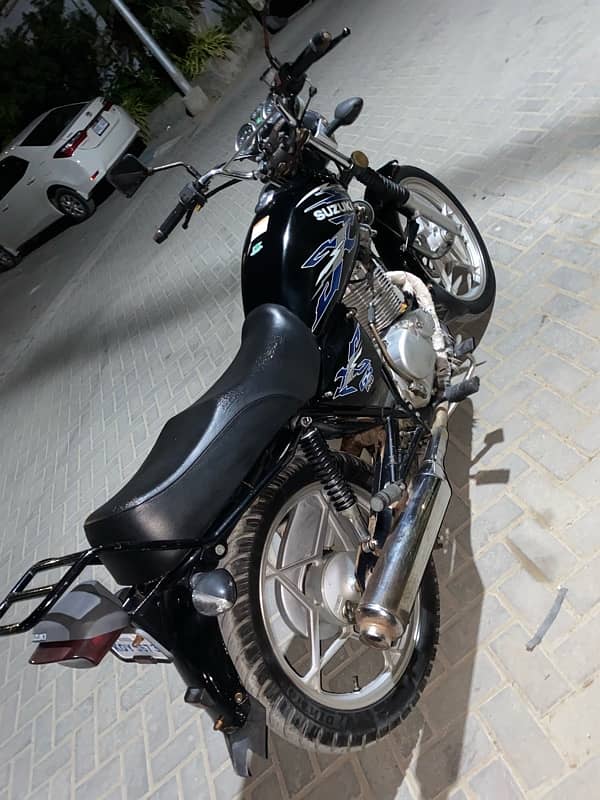 Suzuki GS 150 3