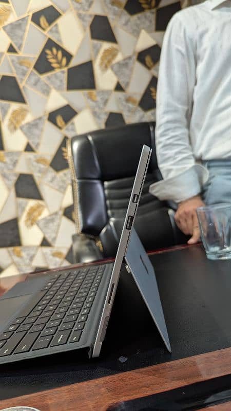 Microsoft Surface Pro 4 6th Gen – i5 8GB RAM, 256GB SSD, Touch Display 3