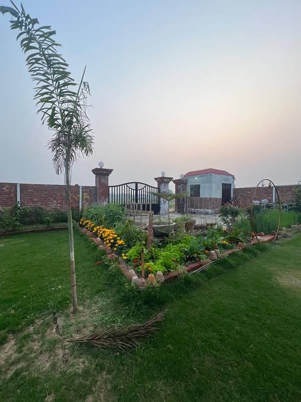 4 kanal corner plot for sale 4