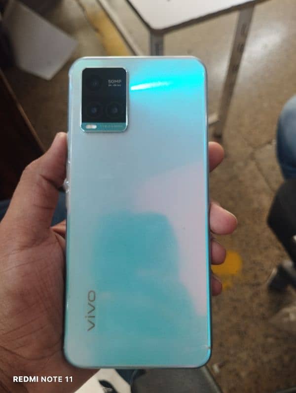 Vivo Y33S  8/128 0