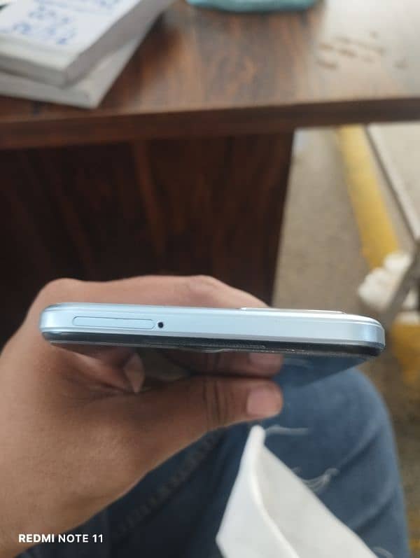 Vivo Y33S  8/128 2