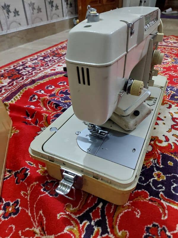 Toyota sewing machine Over lock, peeko, karhai machine 1