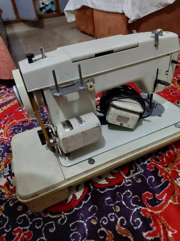 Toyota sewing machine Over lock, peeko, karhai machine 4