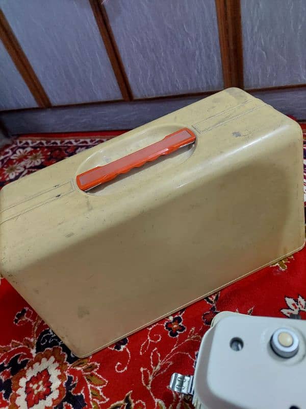 Toyota sewing machine Over lock, peeko, karhai machine 5