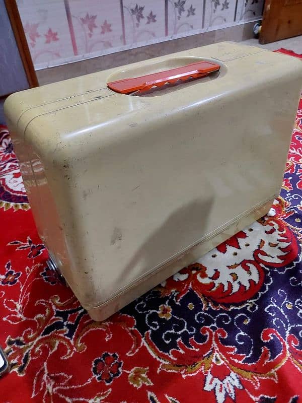 Toyota sewing machine Over lock, peeko, karhai machine 9