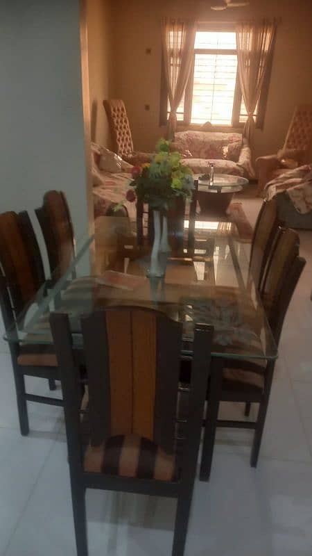 6 seater dining table 0
