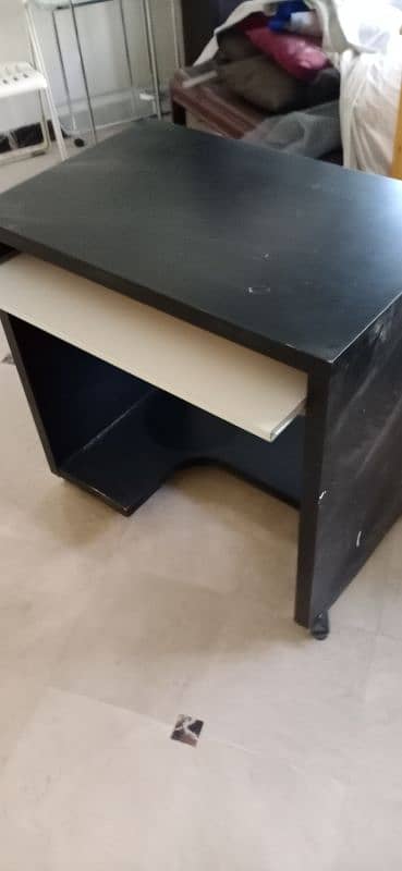 Computer Workstation / Table 0