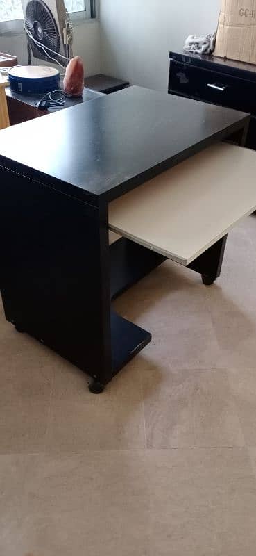Computer Workstation / Table 1