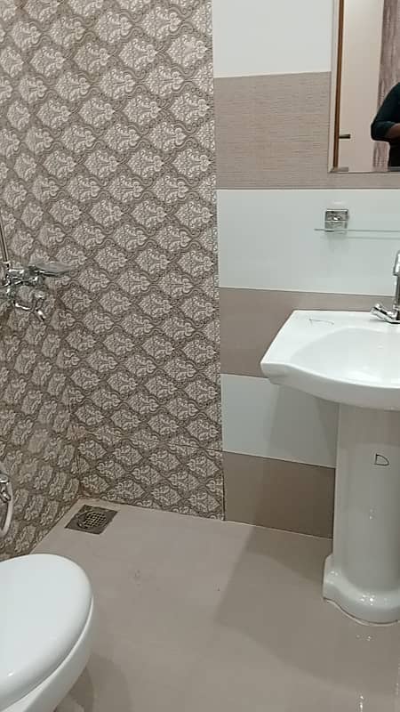 5 Marla House For Rent In Main Boulevards Defence Road Opposite Adil Hospital 4