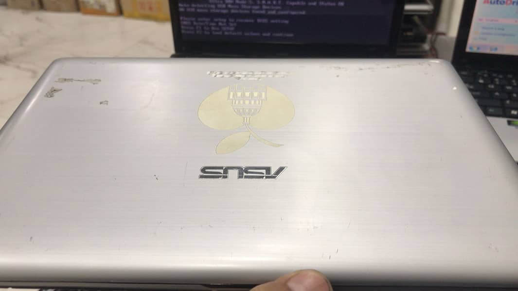 Asus Mini laptop 1