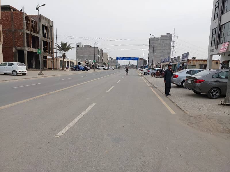 3 MARLA RESIDENTIAL PLOT FOR SALE WITH POSSESION @ MAIN BULLEYWARD IN AL KABIR TOWN PHASE 2 BLOCK ALI 3