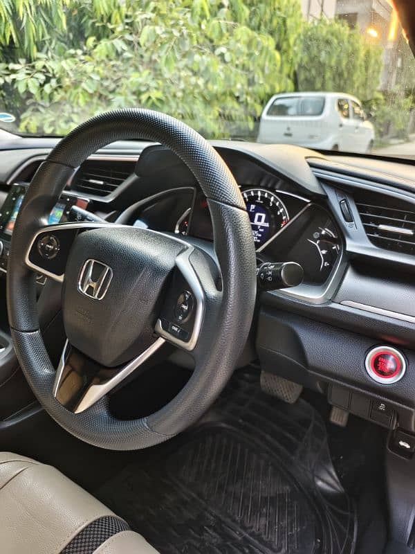 Honda Civic 2022 6