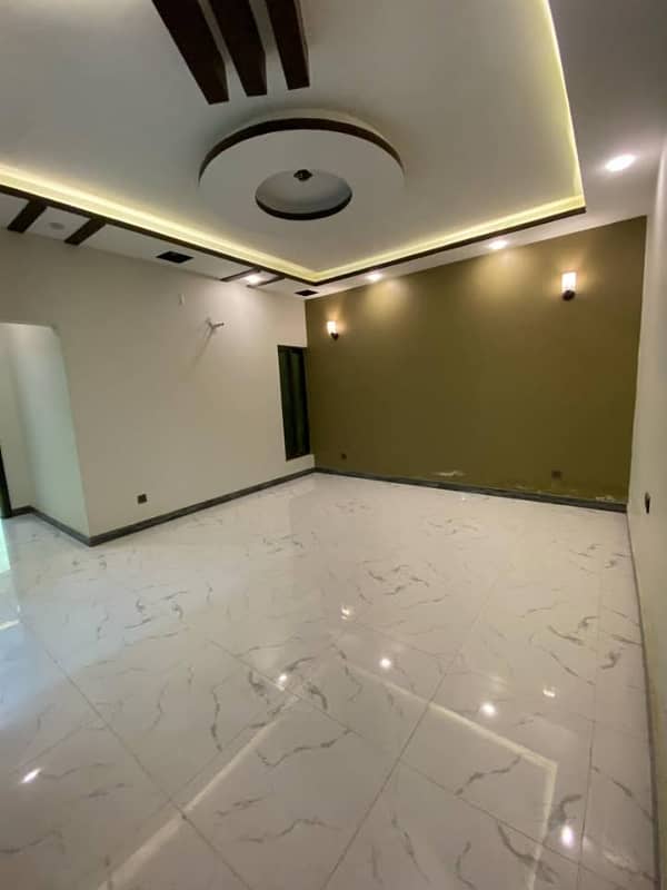 Ideal Location 3Bed DDL 125sq Yd Villa FOR SALE At ALI BLOCK All Amenities Nearby Including MOSQUE, General Store &Amp; Parks 2