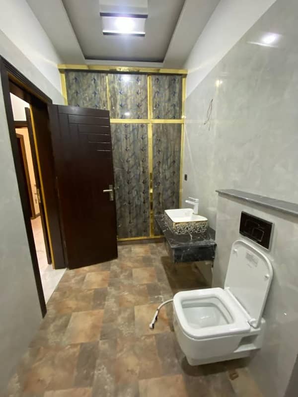 Ideal Location 3Bed DDL 125sq Yd Villa FOR SALE At ALI BLOCK All Amenities Nearby Including MOSQUE, General Store &Amp; Parks 9