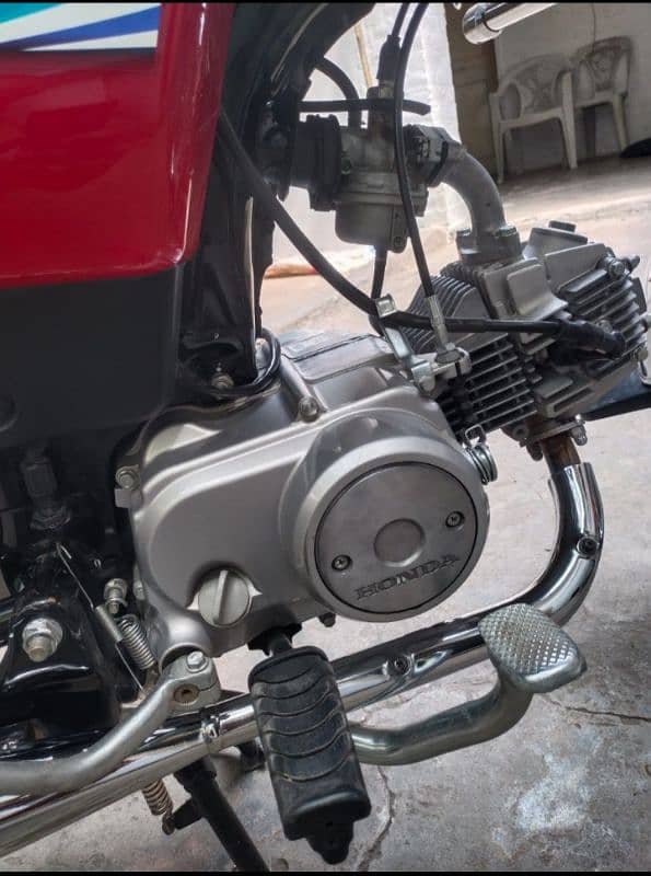 Honda CD 70 model 2023/24 ,03159692745 2