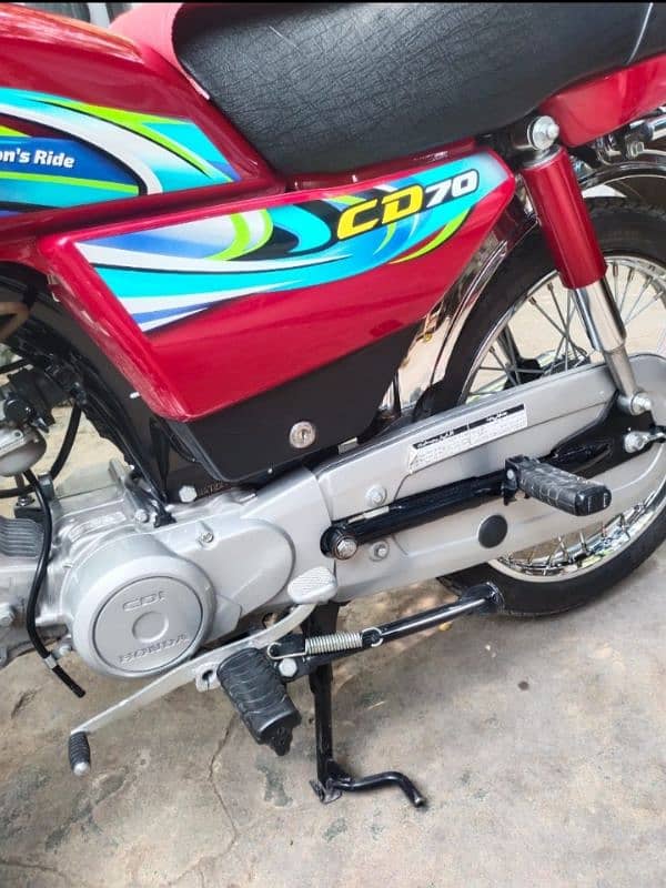 Honda CD 70 model 2023/24 ,03159692745 4