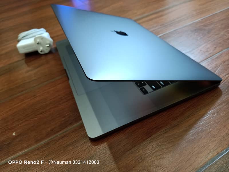 Apple Laptop, Macbook Pro2019,Core i9,16",4GB Graphcs,16GB RAM,1TB SSD 2