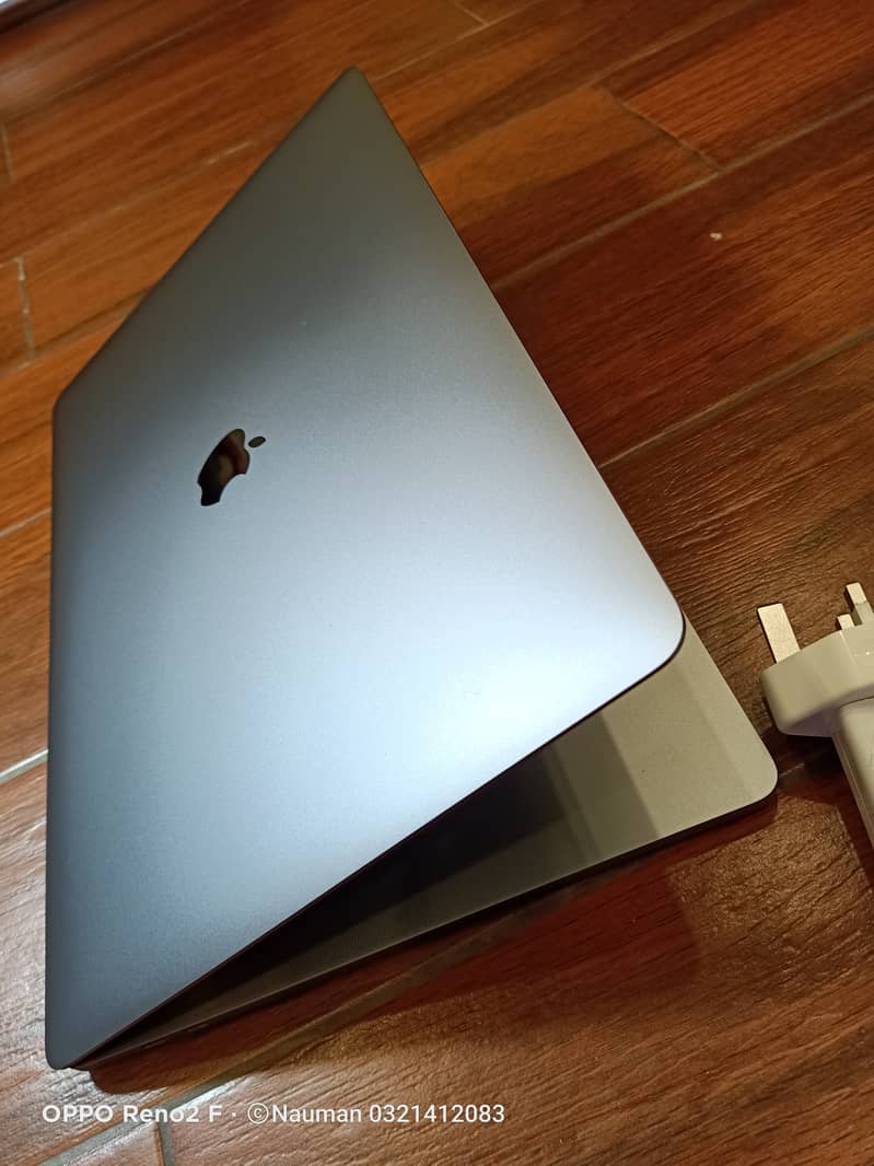 Apple Laptop, Macbook Pro2019,Core i9,16",4GB Graphcs,16GB RAM,1TB SSD 4