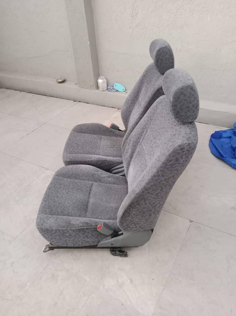 Toyota Indus Corolla and Corolla 2 seats 0