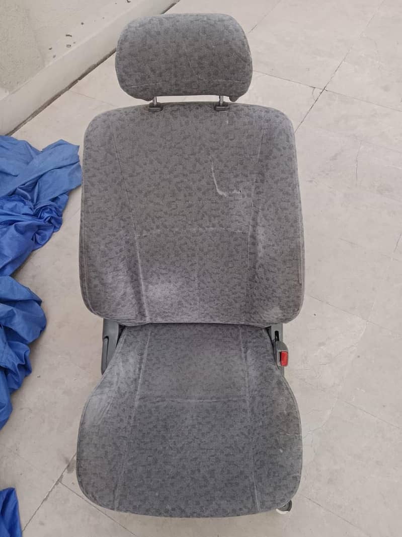 Toyota Indus Corolla and Corolla 2 seats 3