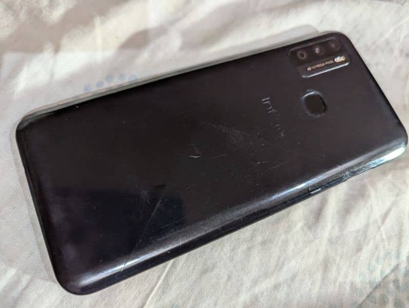 Infinix hot 9 play  duall sim 4/64 Pta approved 5