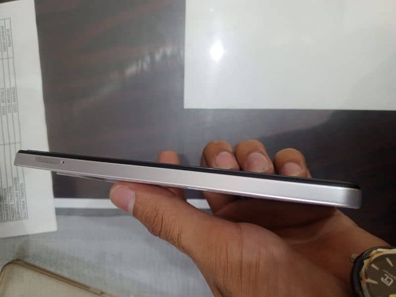 Infinix smart 8 pro 4+4 128 2