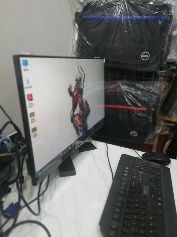 Dell 24" Borderless LED Monitors with Type-C & HDMI Ports (A+ Fresh) 7