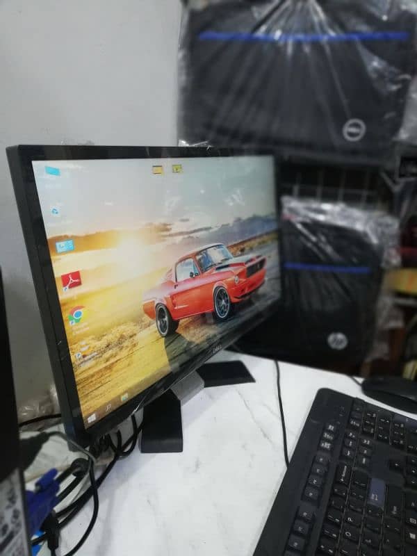 Dell 24" Borderless LED Monitors with Type-C & HDMI Ports (A+ Fresh) 11