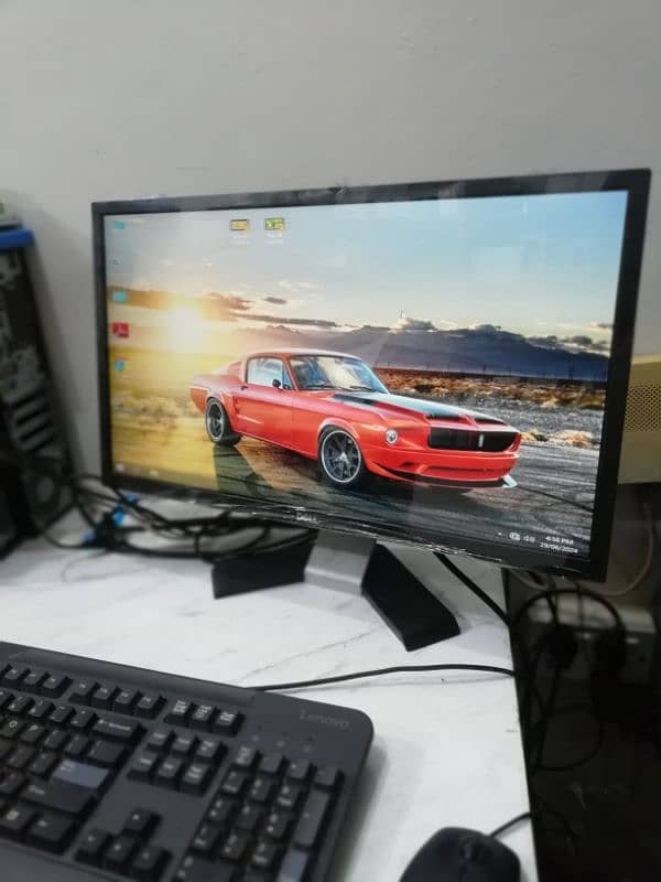 Dell 24" Borderless LED Monitors with Type-C & HDMI Ports (A+ Fresh) 14