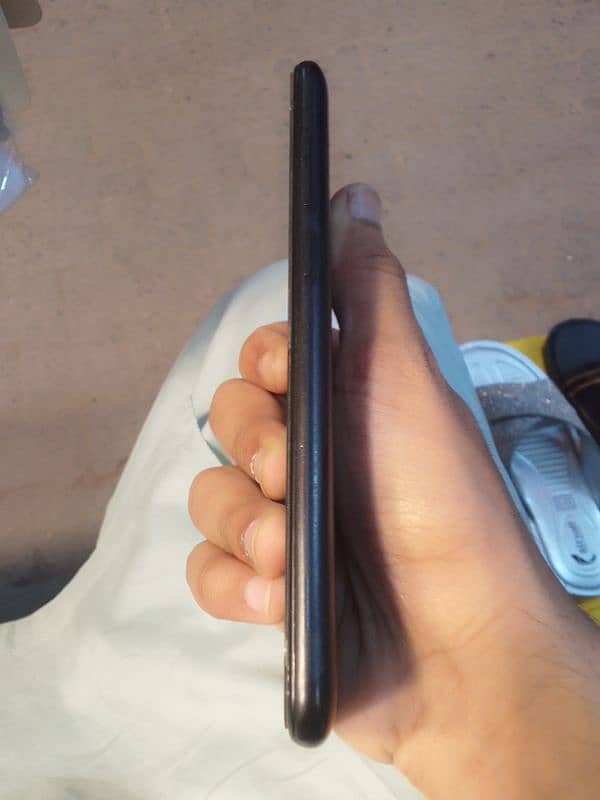 Samsung M11 with box original penal 3