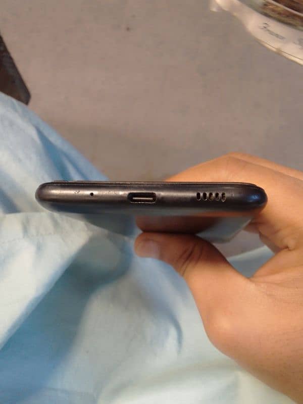 Samsung M11 with box original penal 4