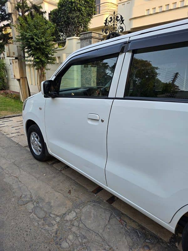 Suzuki Wagon R AGS 2022 Model 6