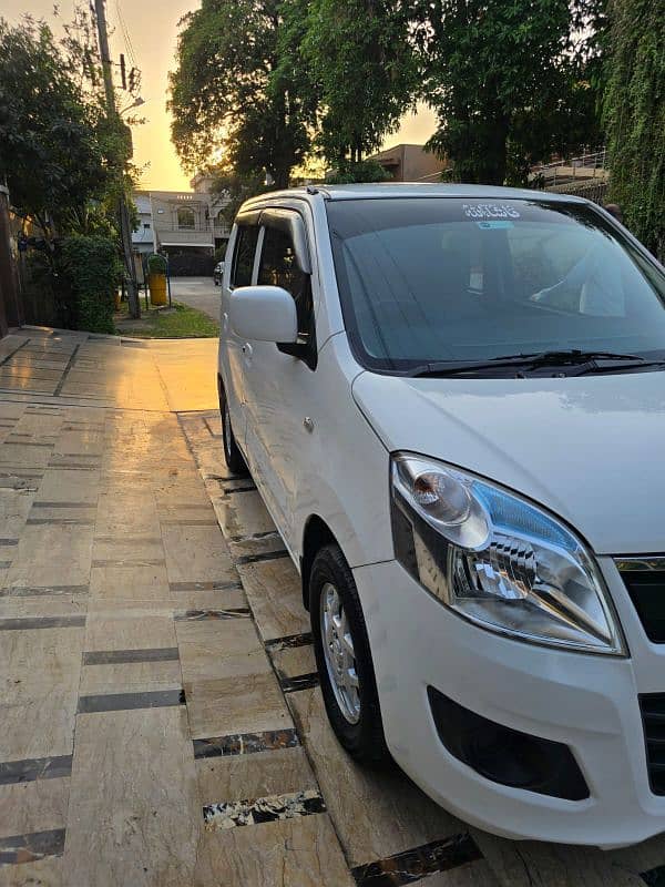 Suzuki Wagon R AGS 2022 Model 8