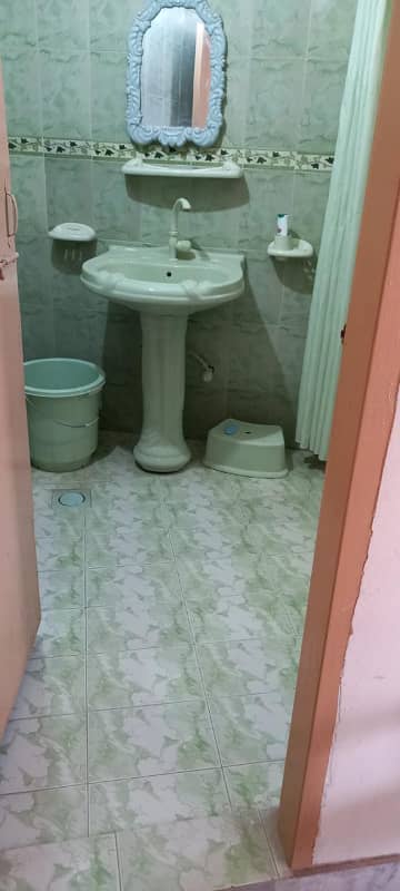 Uper portion for rent chaklala scheme 3 ayub colony 3bed tv loung dariwng room kitchen 3bath bijli gass available tanks seprat 2
