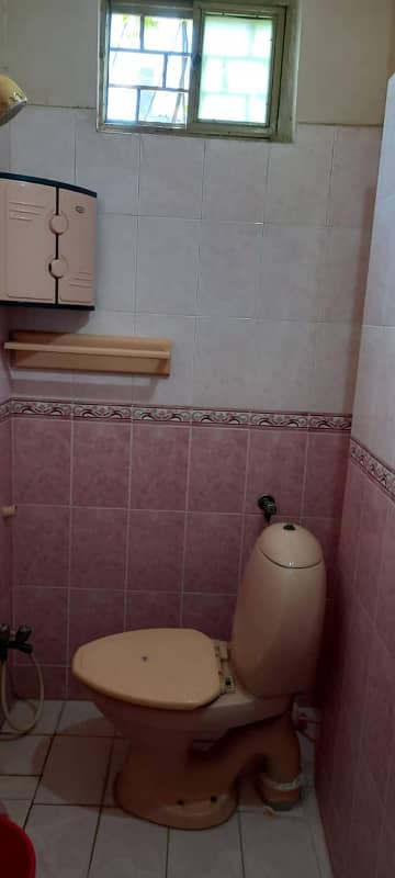 Uper portion for rent chaklala scheme 3 ayub colony 3bed tv loung dariwng room kitchen 3bath bijli gass available tanks seprat 4