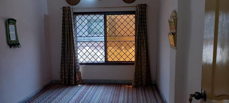 Uper portion for rent chaklala scheme 3 ayub colony 3bed tv loung dariwng room kitchen 3bath bijli gass available tanks seprat 5