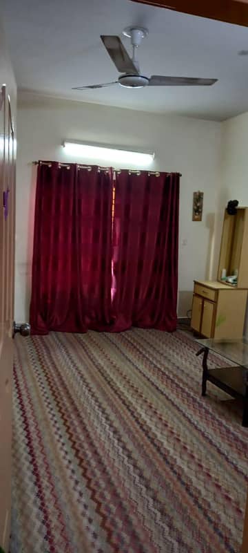 Uper portion for rent chaklala scheme 3 ayub colony 3bed tv loung dariwng room kitchen 3bath bijli gass available tanks seprat 10