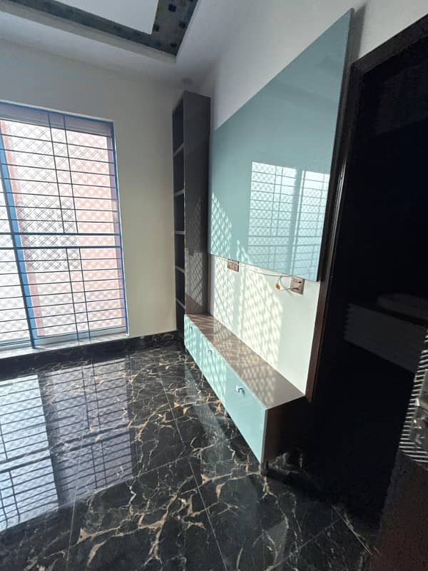 5 Marla House Are Available For Sale in Platinum Block 18
