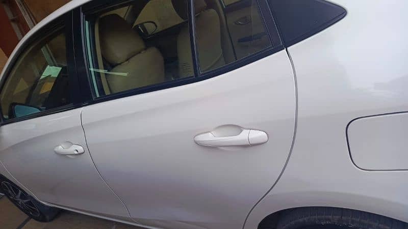 Toyota Yaris 2021 5
