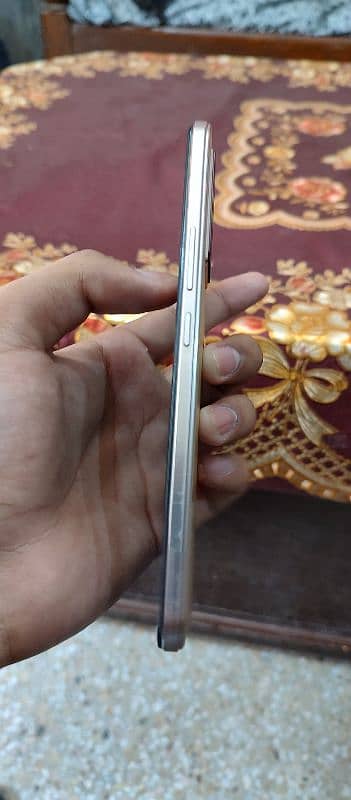Vivo V23e 8 gb 128gb PTA  10/10 1