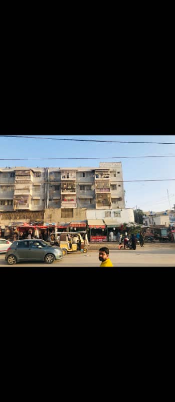 3 BED DD FLAT FOR SALE IQBAL PLAZA PHASE 2 1ST FLOOR 4