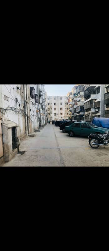 3 BED DD FLAT FOR SALE IQBAL PLAZA PHASE 2 1ST FLOOR 8