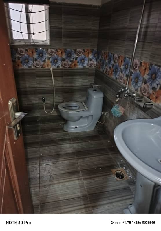 7.5 Marla Tile Flooring Upper Portion Available For Rent In Johar Town R Block 5